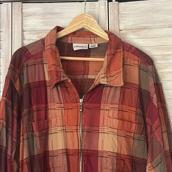 Fashion Bug Zip Up Shirt - Picture 2 of 3